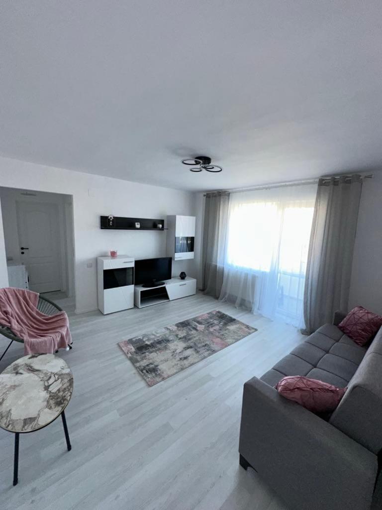 Apartament Central Pe Pietonala Nr2 Hunedoara Exterior photo
